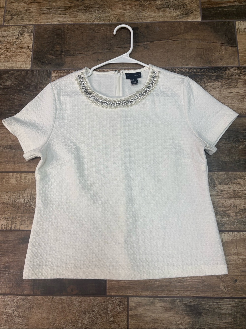 Adrienne Vittadini White Short Sleeve Jewel Collar Top